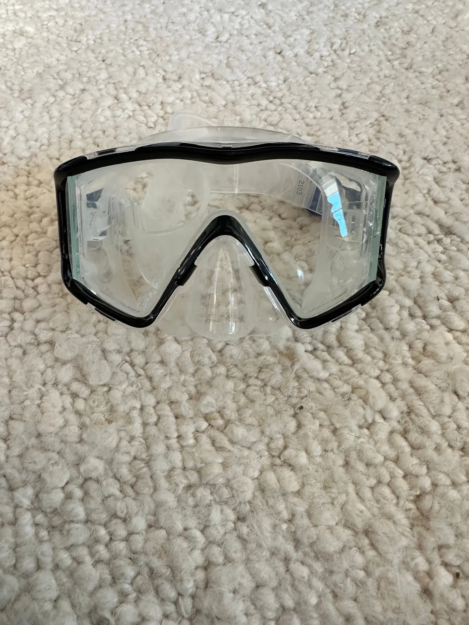 XS Brand Scuba Fusion 3 Carbon Black and Oceanic Ultra Dry 2 Snorkel