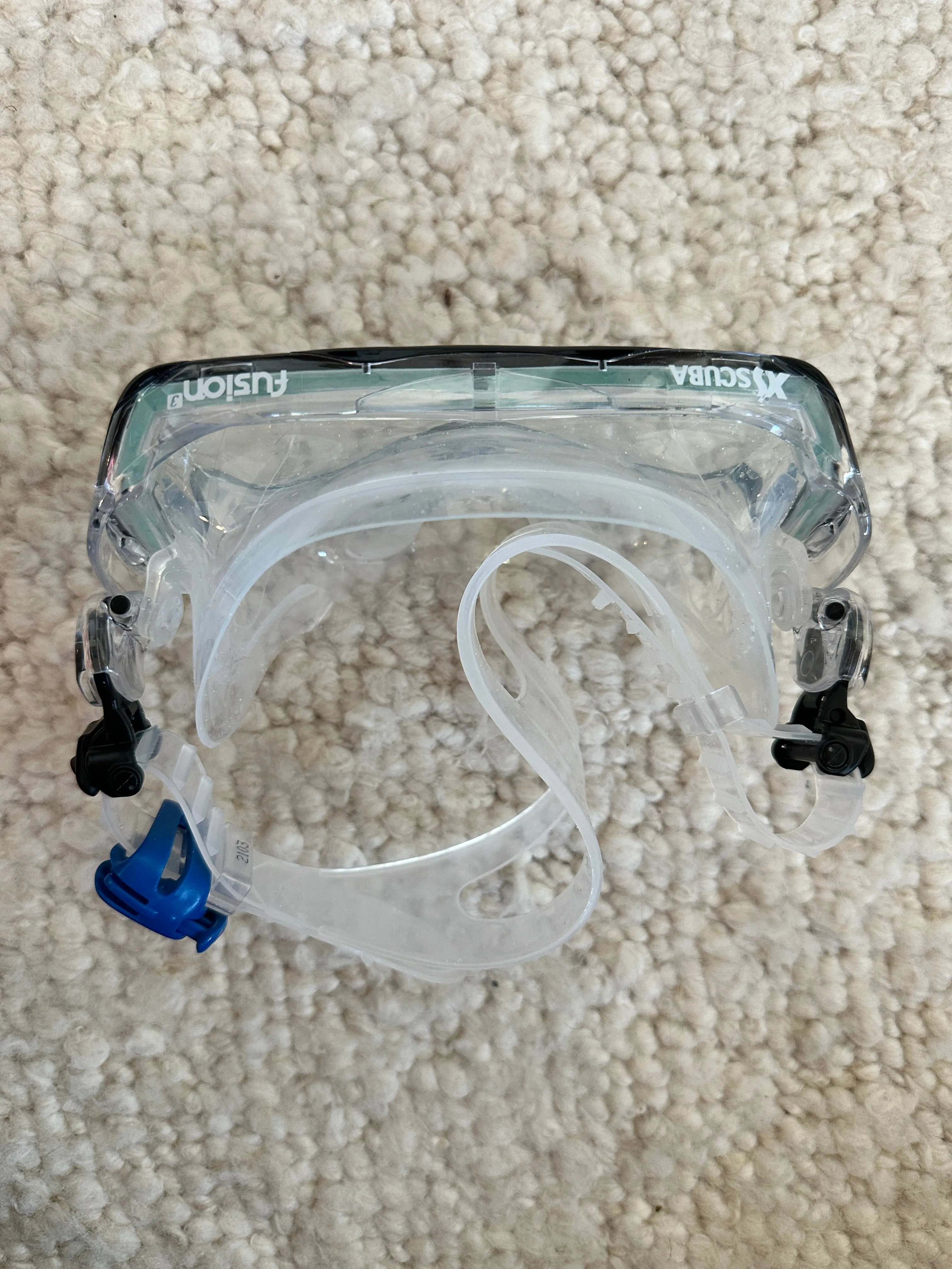 XS Brand Scuba Fusion 3 Carbon Black and Oceanic Ultra Dry 2 Snorkel